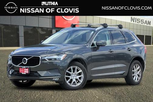 Green 2019 Volvo XC60 T5 Momentum