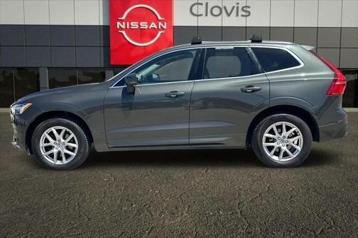 Pine Green 2019 Volvo XC60 T5 Momentum