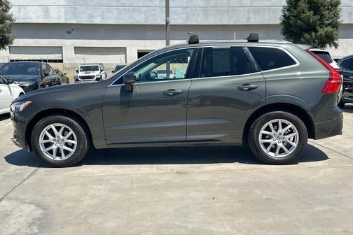 Pine Green 2019 Volvo XC60 T5 Momentum