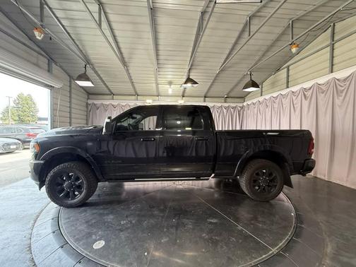 Diamond Black 2024 RAM 3500 Limited