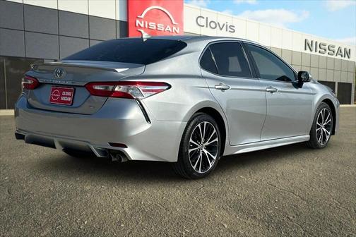 2020 Toyota Camry SE