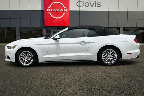 Oxford White 2016 Ford Mustang V6