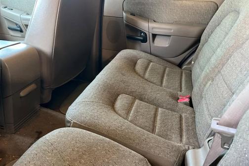 2005 Ford Explorer XLS