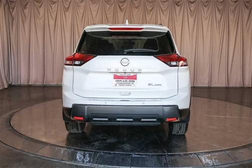 2025 Nissan Rogue SL