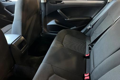 Pure White 2017 Volkswagen Passat 1.8T S
