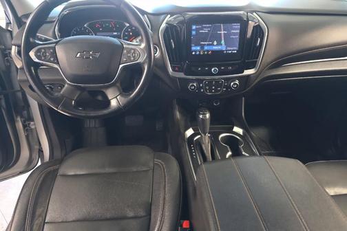 Silver Ice Metallic 2020 Chevrolet Traverse RS