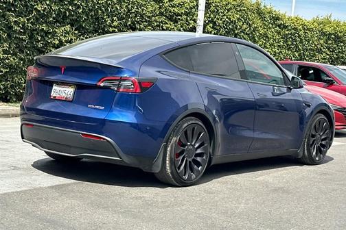 2023 Tesla Model Y Performance