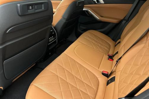 2023 BMW X6 xDrive40i