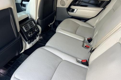 Fuji White 2019 Land Rover Range Rover HSE