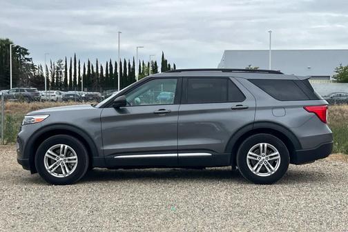Carbonized Gray Metallic 2022 Ford Explorer XLT