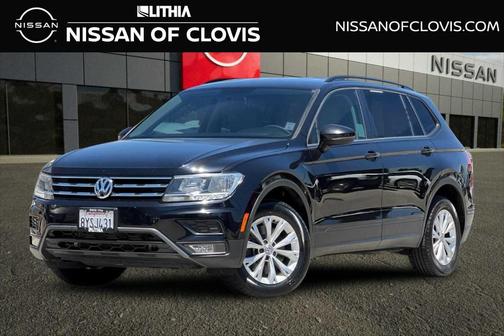 Deep Black Pearl Effect 2018 Volkswagen Tiguan 2.0T S