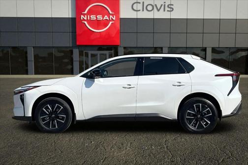 Wind Chill Pearl 2026 Toyota bZ XLE PLUS