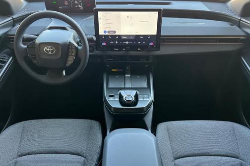 Wind Chill Pearl 2026 Toyota bZ XLE PLUS