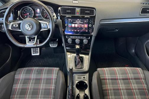 2018 Volkswagen Golf GTI 2.0T SE 4-Door
