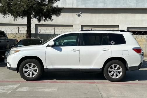 2011 Toyota Highlander Base