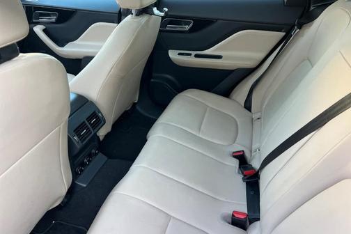 2019 Jaguar F-PACE 25t