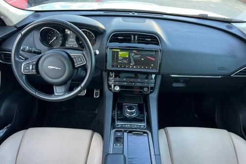 2019 Jaguar F-PACE 25t