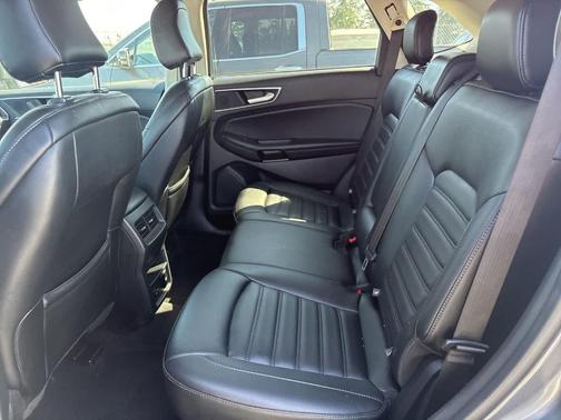 Carbonized Gray Metallic 2022 Ford Edge SEL