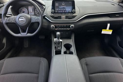 2025 Nissan Altima S
