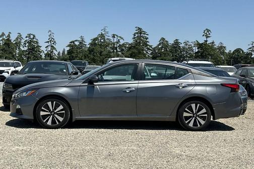 Gun Metallic 2022 Nissan Altima 2.5 SV