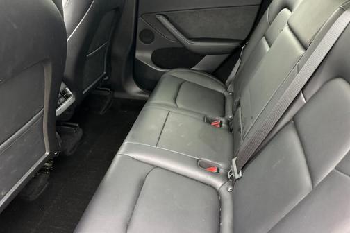 Black 2023 Tesla Model Y Performance