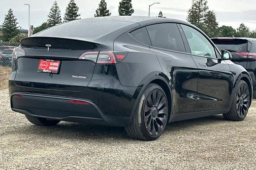 Black 2023 Tesla Model Y Performance