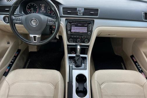 2013 Volkswagen Passat 2.5 SE