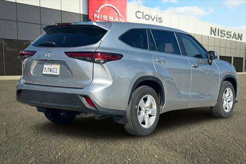 2023 Toyota Highlander LE