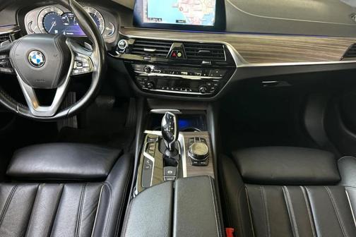 2019 BMW 540 i