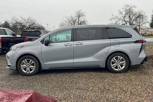 2023 Toyota Sienna XSE