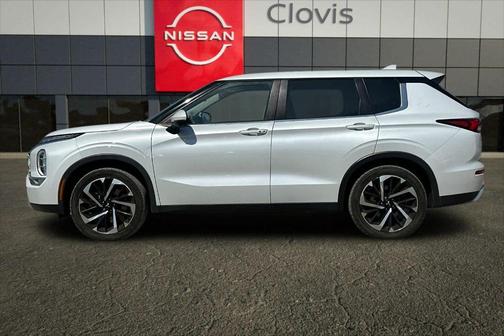 2022 Mitsubishi Outlander SE