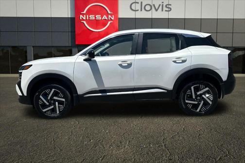 Aspen White Tricoat 2026 Nissan Kicks SV
