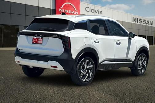 Aspen White Tricoat 2026 Nissan Kicks SV