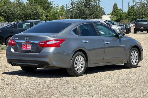 Gun Metallic 2016 Nissan Altima 2.5 S