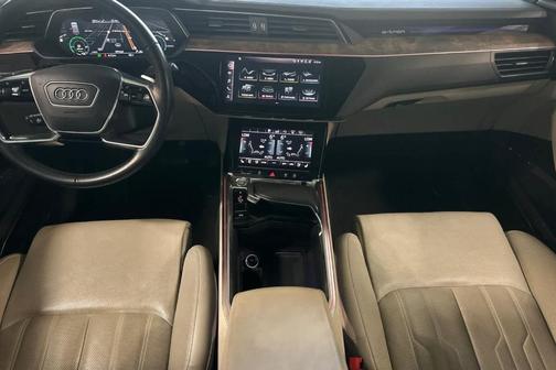 2019 Audi e-tron Prestige