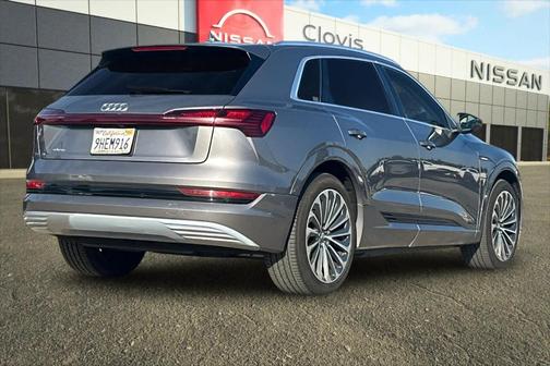 2019 Audi e-tron Prestige