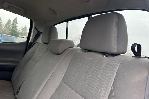 2016 Toyota Tacoma SR5