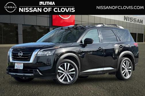 2024 Nissan Pathfinder Platinum