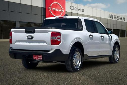 Oxford White 2025 Ford Maverick XLT
