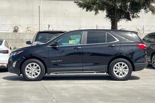Mosaic Black Metallic 2021 Chevrolet Equinox 2LT