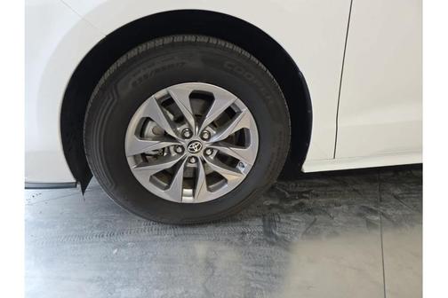 2022 Toyota Sienna LE