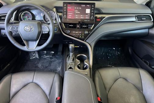 2022 Toyota Camry Hybrid XSE