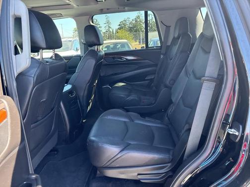 2018 Cadillac Escalade Premium Luxury