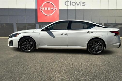 2024 Nissan Altima 2.0 SR