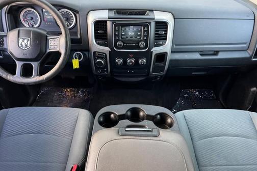 2017 RAM 1500 SLT