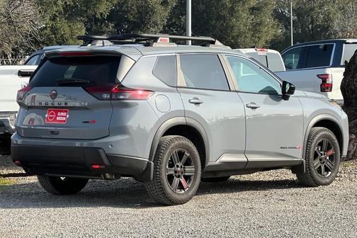 2025 Nissan Rogue Rock Creek