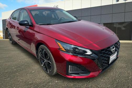 2023 Nissan Altima 2.5 SR