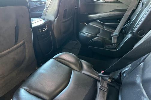 Crystal White Tri-Coat 2019 Cadillac Escalade Platinum