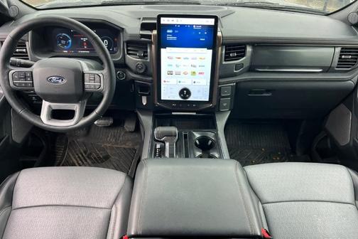 2024 Ford F-150 Lightning LARIAT