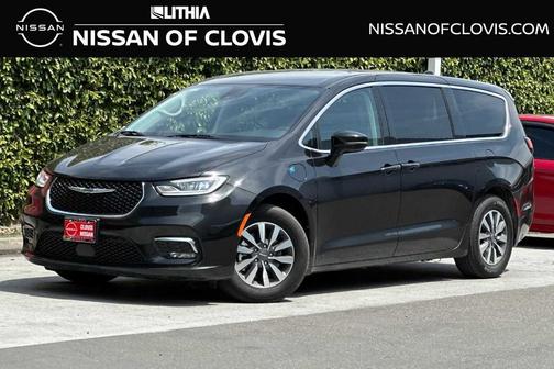 2024 Chrysler Pacifica Hybrid Select